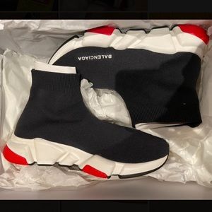 NEW BALENCIAGA
Speed sneakers
